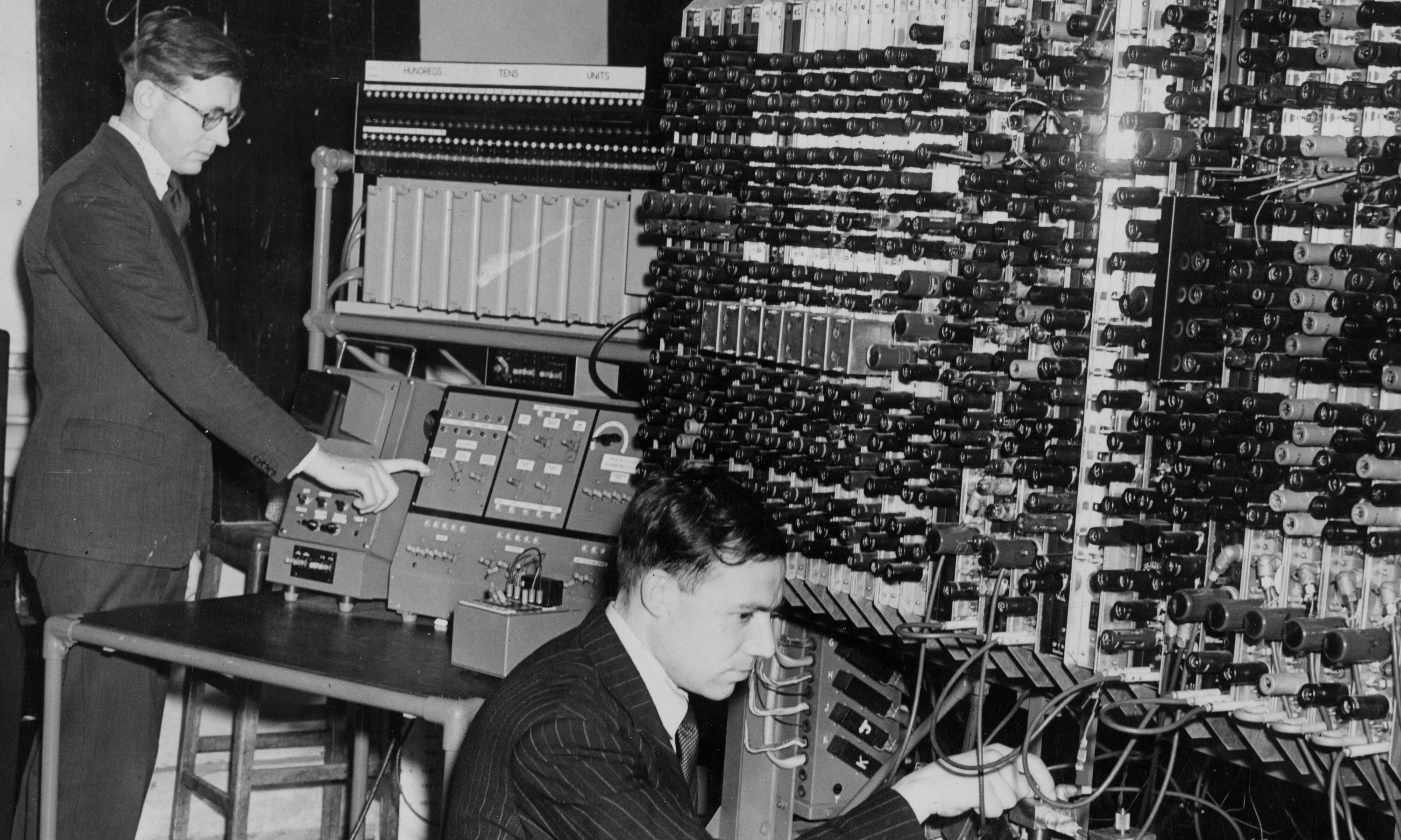 Alan_Turing_Enigma_Code_Cubics